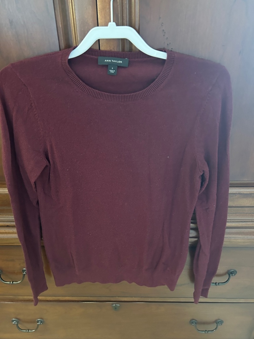 Ann Taylor Women's Crewneck Sweater in Deep Burgundy
